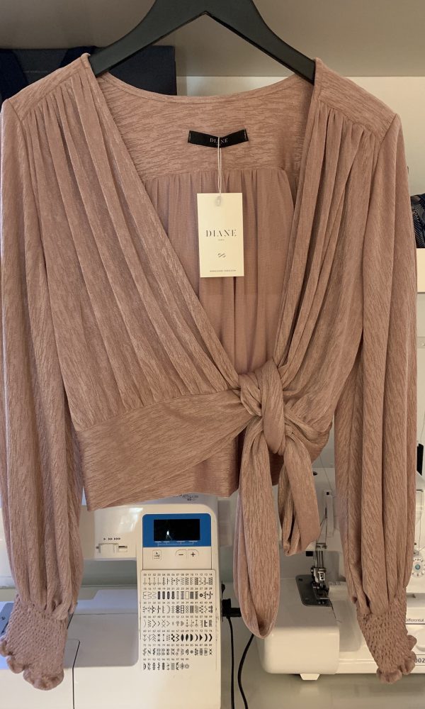 ROSE wrap top
